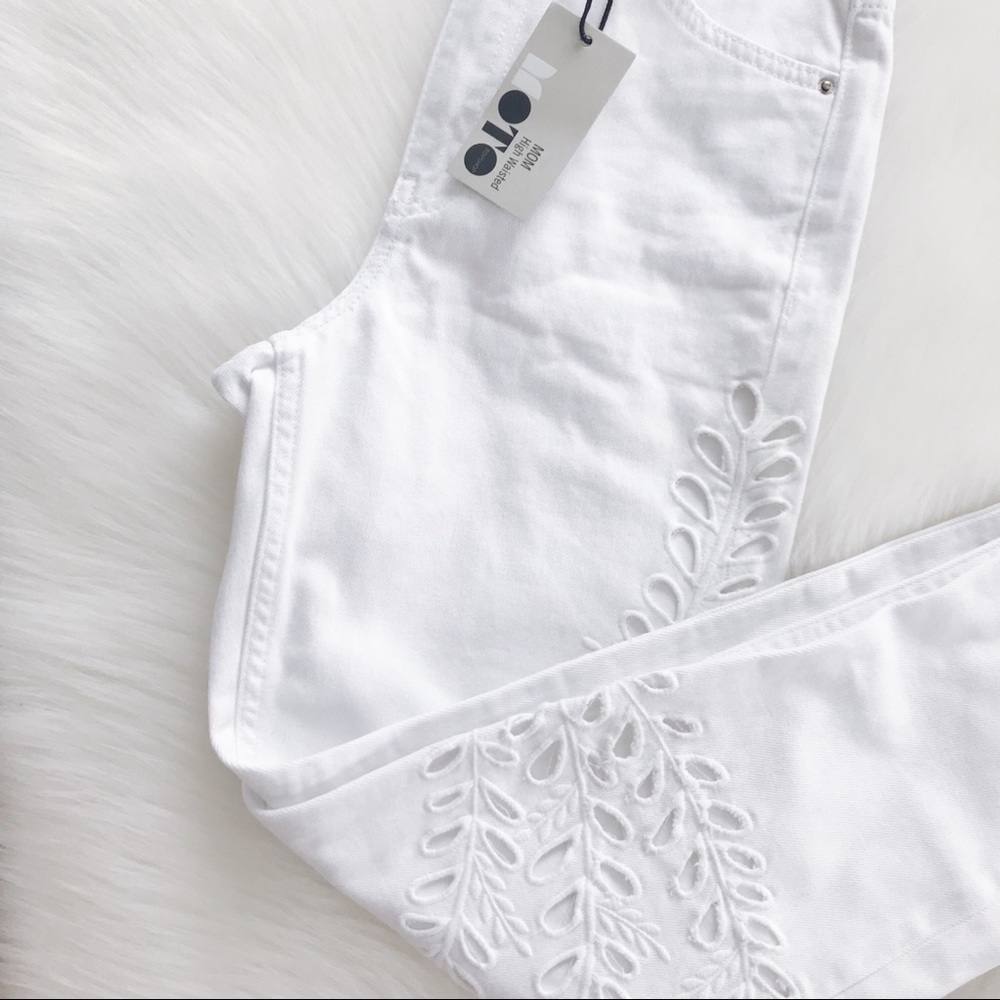 🌟SALE🌟TOPSHOP Cutout White Mom Jeans - Picture 4 of 6
